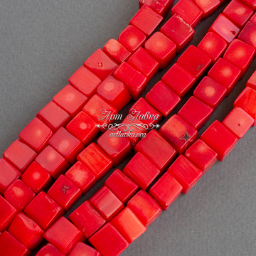 Коралл натуральный 9х8 мм красные бусины кубики art:   фотография 3