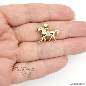 Подвеска Лошадь с фианитами 19х13,5 мм позолота art: 113610 фотография 3